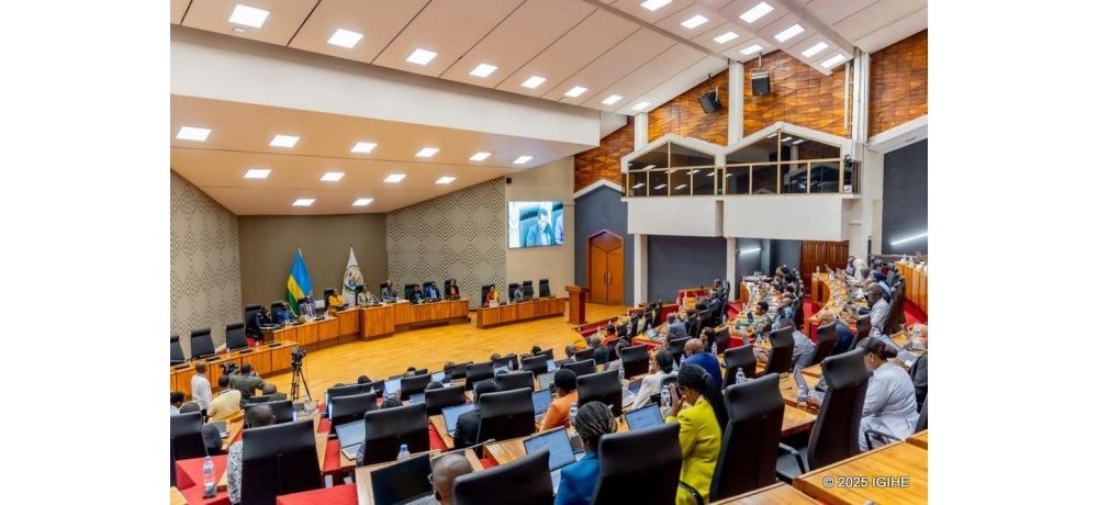 Abadepite 77 ni bo batoye itegeko rishya rigenga ikoreshwa ry’umuhanda mu Rwanda, rizasimbura iryari rimaze imyaka 38 rikoreshwa