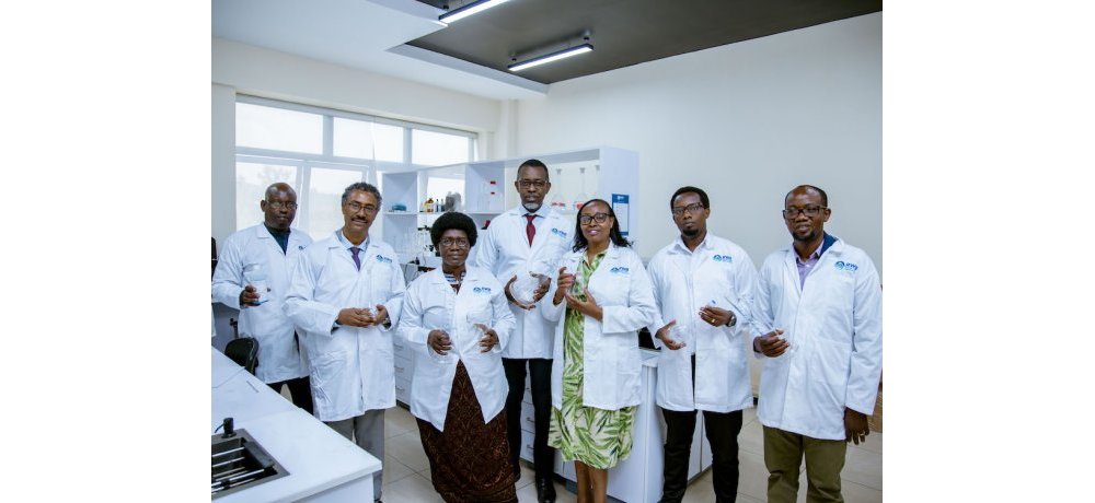 U Rwanda rwahawe ibikoresho byifashishwa mu gupima ubuziranenge bw’amazi  bifite agaciro ka 139,000$