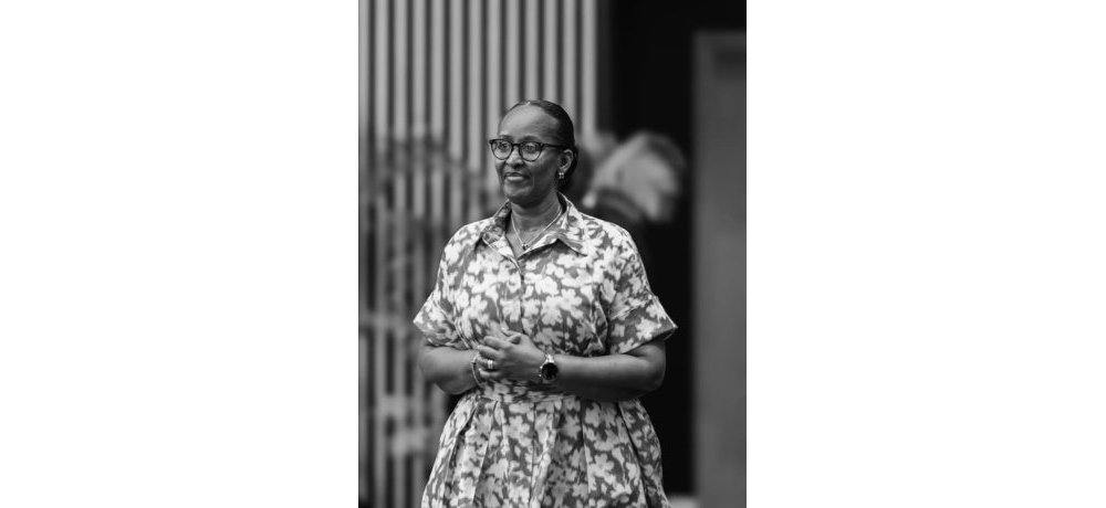 Madamu Jeannette Kagame yavuze ko Ndi Umunyarwanda yabaye icyomoro cy’ibikomere Abanyarwanda basigiwe n’amateka mabi