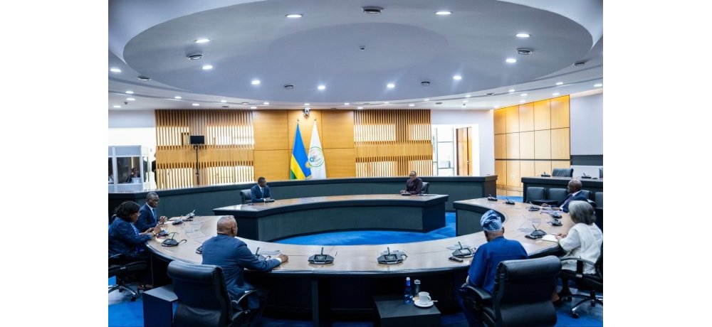 Ibiganiro Perezida Kagame yagiranye n’aba bashyitsi byibanze ku mutekano w’akarere