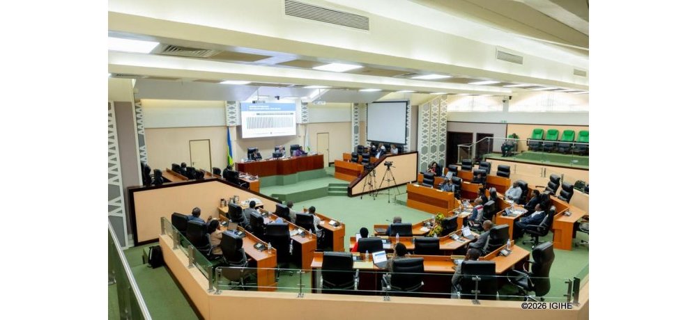 Abasenateri beretswe ububi bw’amategeko yakandamije Abanyarwanda bari impunzi na mbere ya Jenoside yakorewe Abatutsi