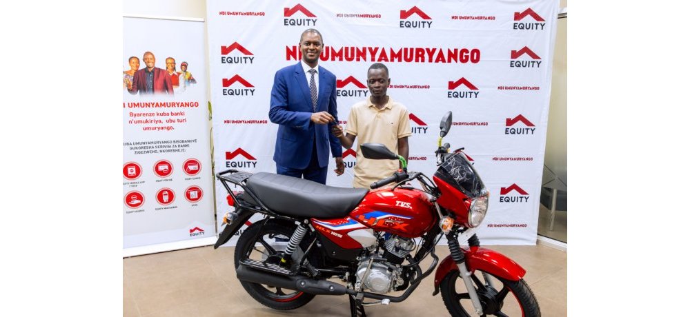 Niyokwizerwa ashyikirizwa moto yatsindiye muri gahunda ya Ndi Umunyamuryango ya Equity Bank