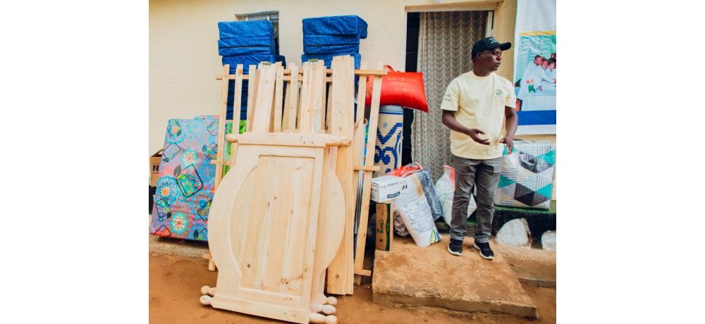 Murekatete Joviah yaremewe n’abagize Urugaga rw’Abaforomo n’Ababyaza mu Rwanda