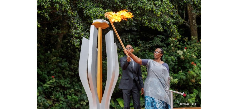 Perezida Kagame na Madamu Jeannette Kagame bacanye Urumuri rw’Icyizere, hatangizwa Icyumweru cy’Icyunamo n’iminsi 100 yo kwibuka ku nshuro ya 32 Jenoside yakorewe Abatutsi mu 1994
