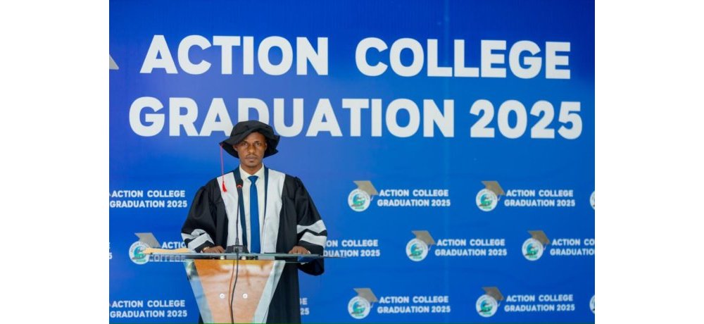 Umuyobozi ushinzwe amasomo muri Action College, Gatete Emmy, yasabye abahawe impamyabushobozi kuzabyaza umusaruro ubumenyi bahawe mu kwiteza imbere