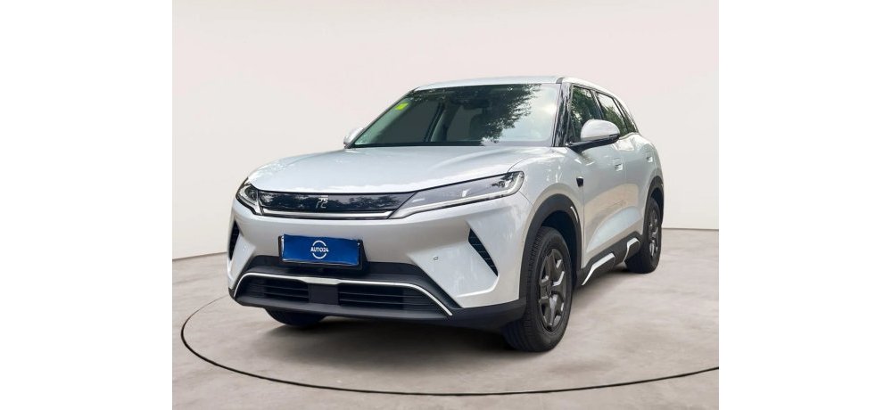 ‘BYD Yuan UP’ iri mu modoka zigezweho zishobora gutwara abantu batanu bakagenda bicaye neza