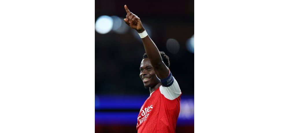 Bukayo Saka yishimira igitego