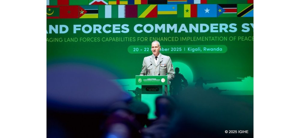 Umugaba w’Ingabo z’u Bufaransa zirwanira ku Butaka, Gen Pierre Schill, yagaragaje ko hakenewe ubufatanye bushingiye ku bwubahane