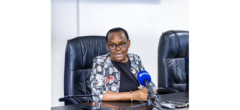 Umunyamabanga Nshingwabikorwa wa Komisiyo y’Igihugu ishinzwe Abakozi ba Leta,  Angelina Muganza, yagaragaje ko imyitwarire mibi y’abakozi ituma igihugu gihomba