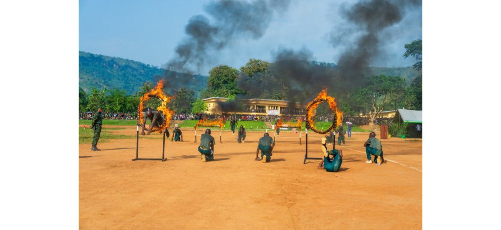 Batojwe no guca mu muriro waka 