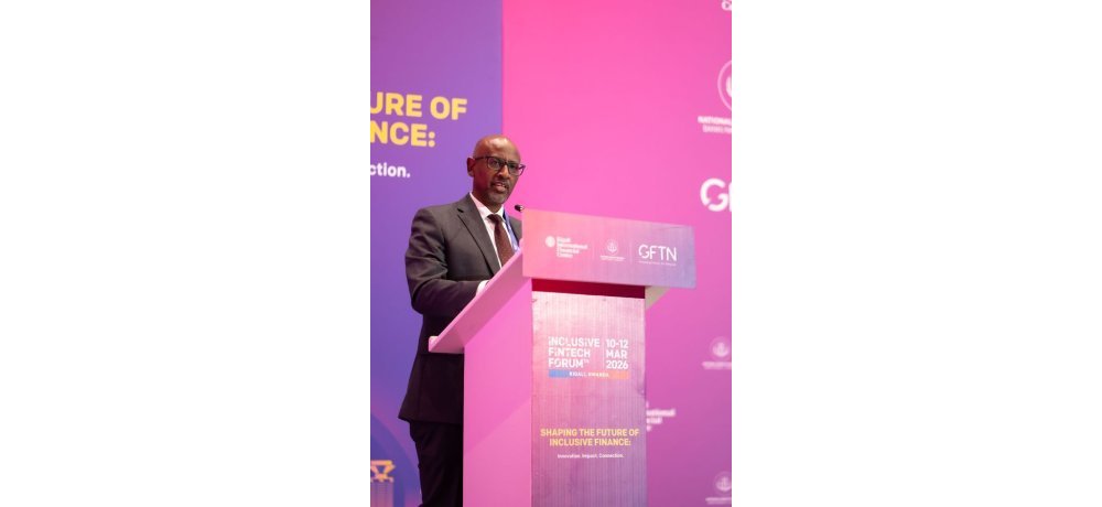 Minisitiri Nsengimana yavuze ko ubufatanye hagati y’inzego z’uburezi, abashoramari n’inzego zifata ibyemezo ari bwo bwatuma ubukungu bushingiye ku ikoranabuhanga bugerwaho
